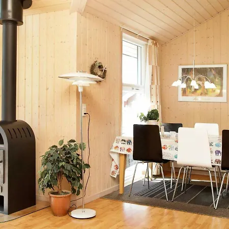 Three-bedroom Holiday In 26 * Oksbol (Syddanmark)