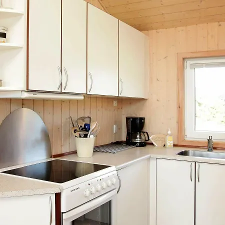 Holiday home Three-bedroom Holiday In 26